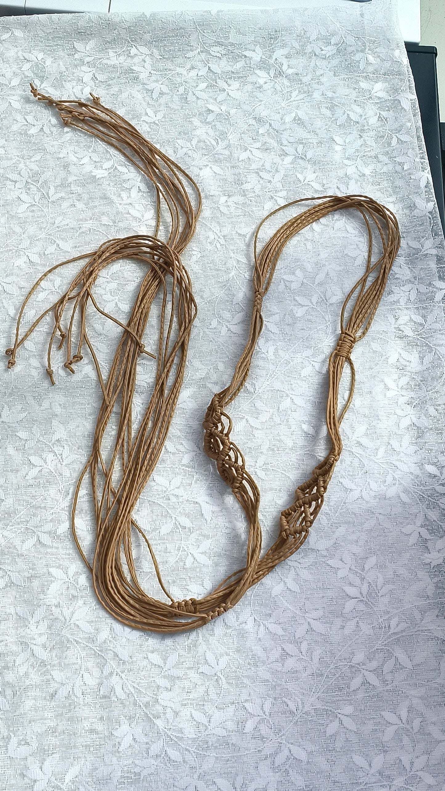 Beige macrame tassel belt